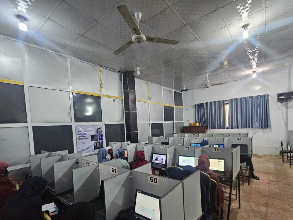 Mass Computer Literacy Partnerships — full training hall